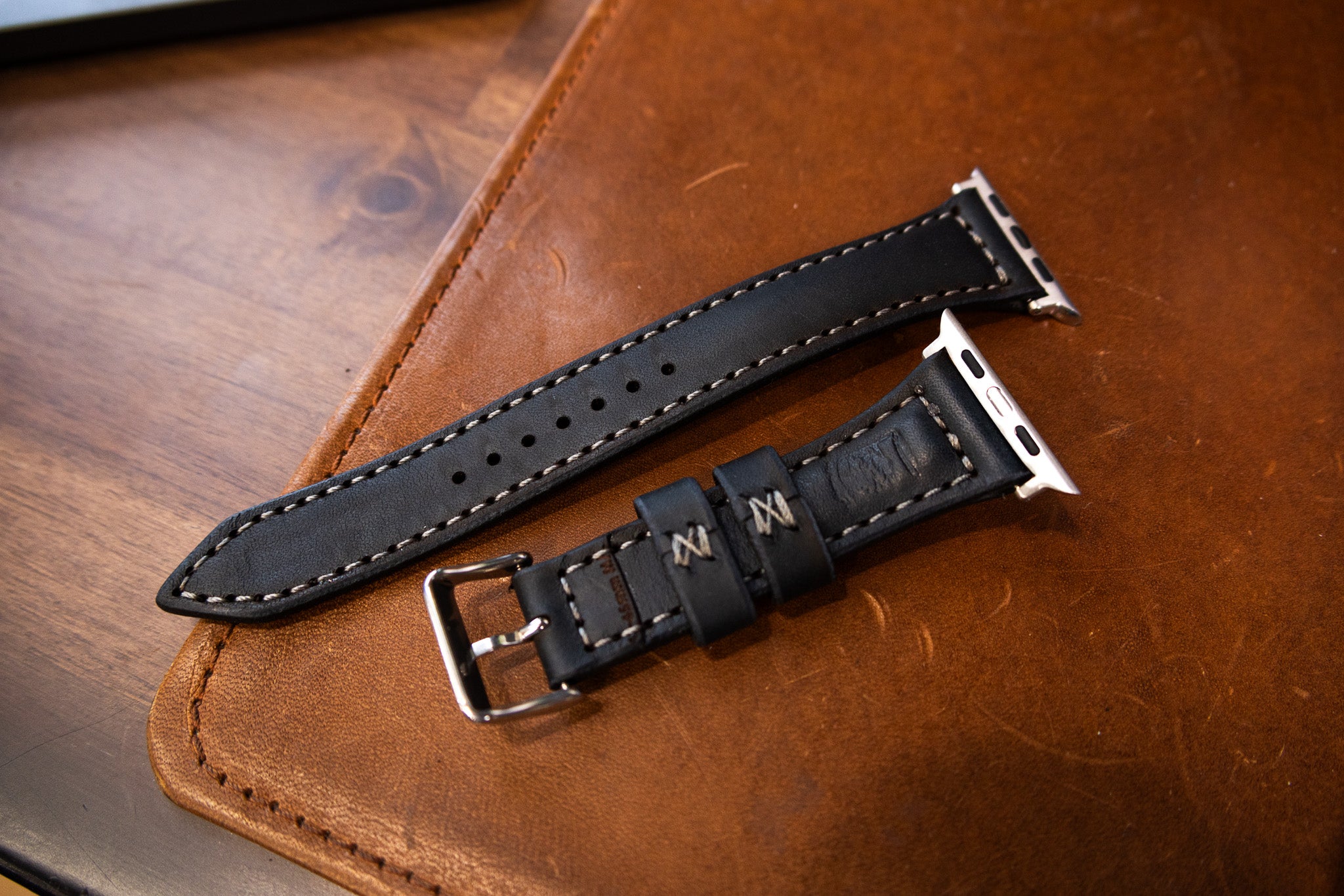 Classic Leather Apple Watch Band - Navy Blue Balmoral