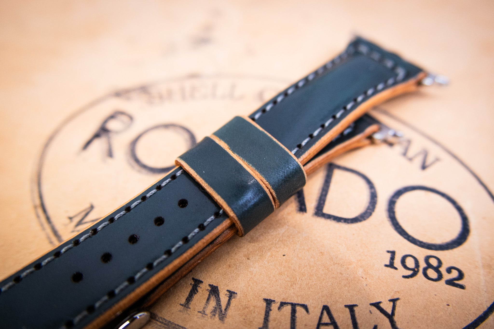 Classic Leather Apple Watch Band - Jungle Green Shell Cordovan (LIMITED EDITION)