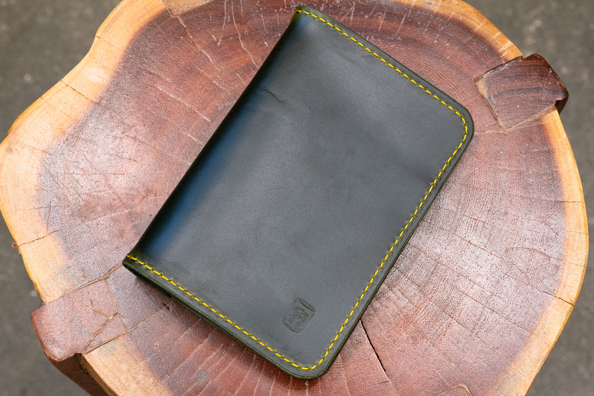 Leather Passport Wallet - Evergreen