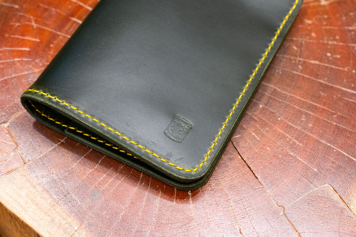 Leather Passport Wallet - Evergreen