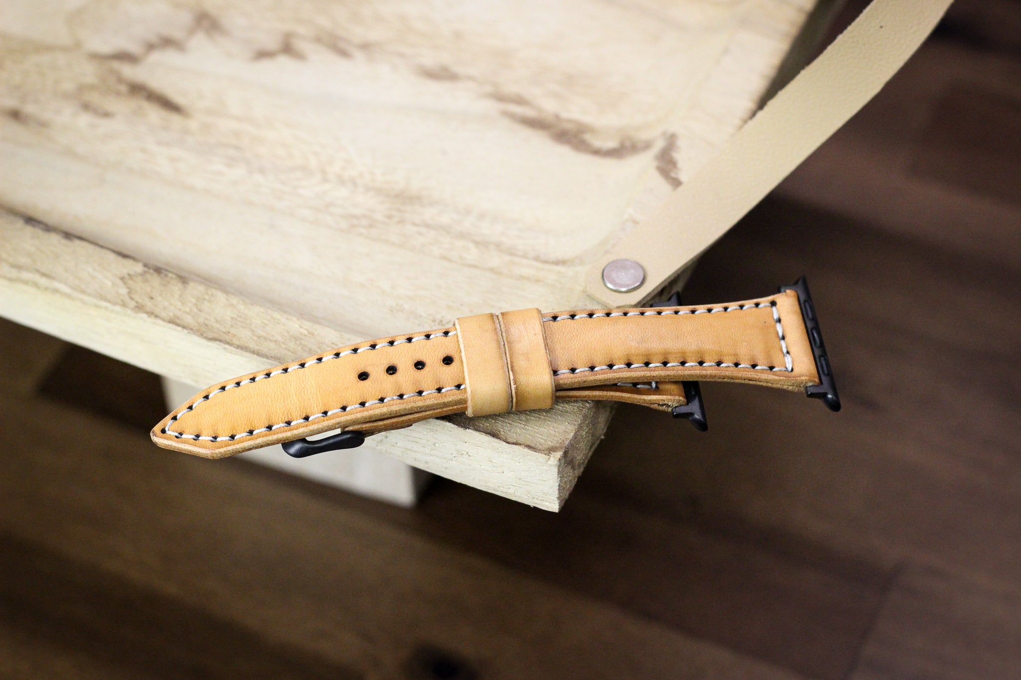 Classic Leather Apple Watch Band - Natural Minerva