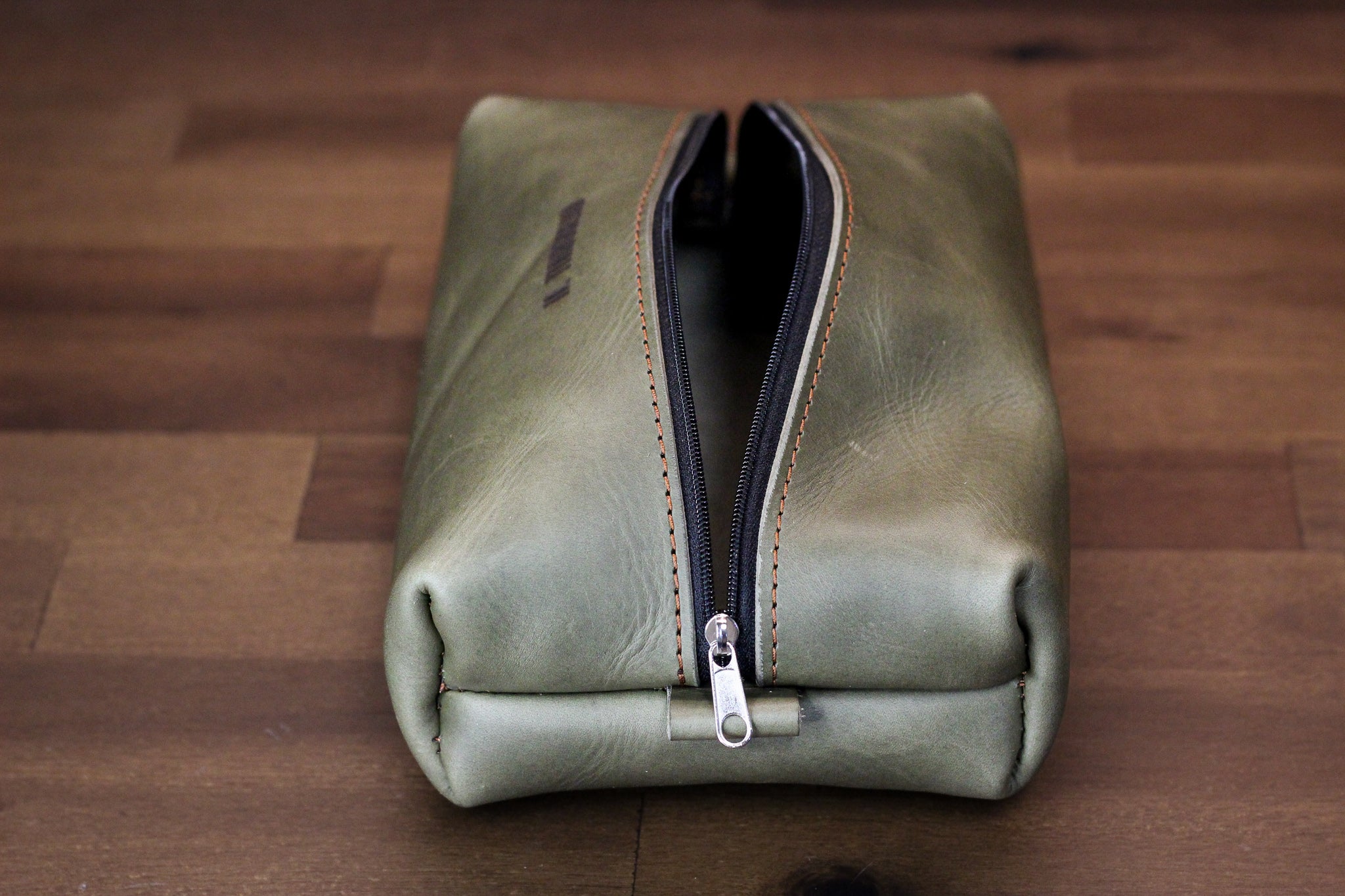 Leather Dopp Kit - Grey Minerva