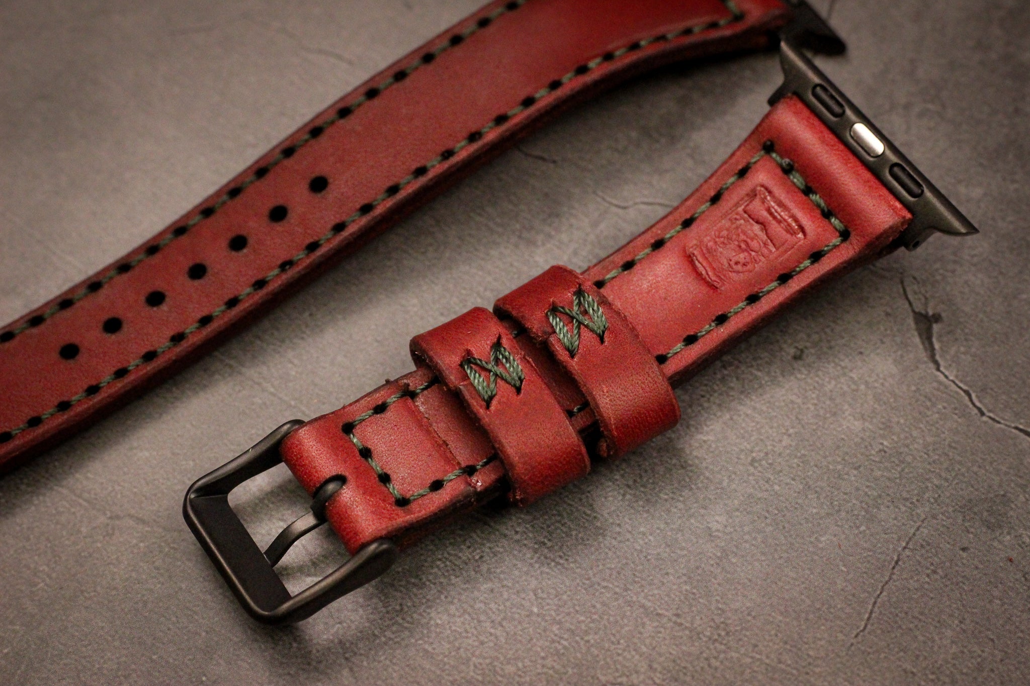 Classic Leather Apple Watch Band - Bordeaux Minerva