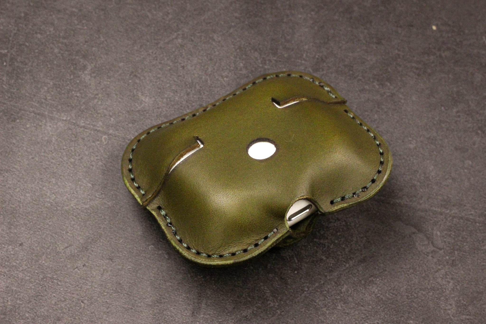 Leather AirPods Case - Olive Green Minerva