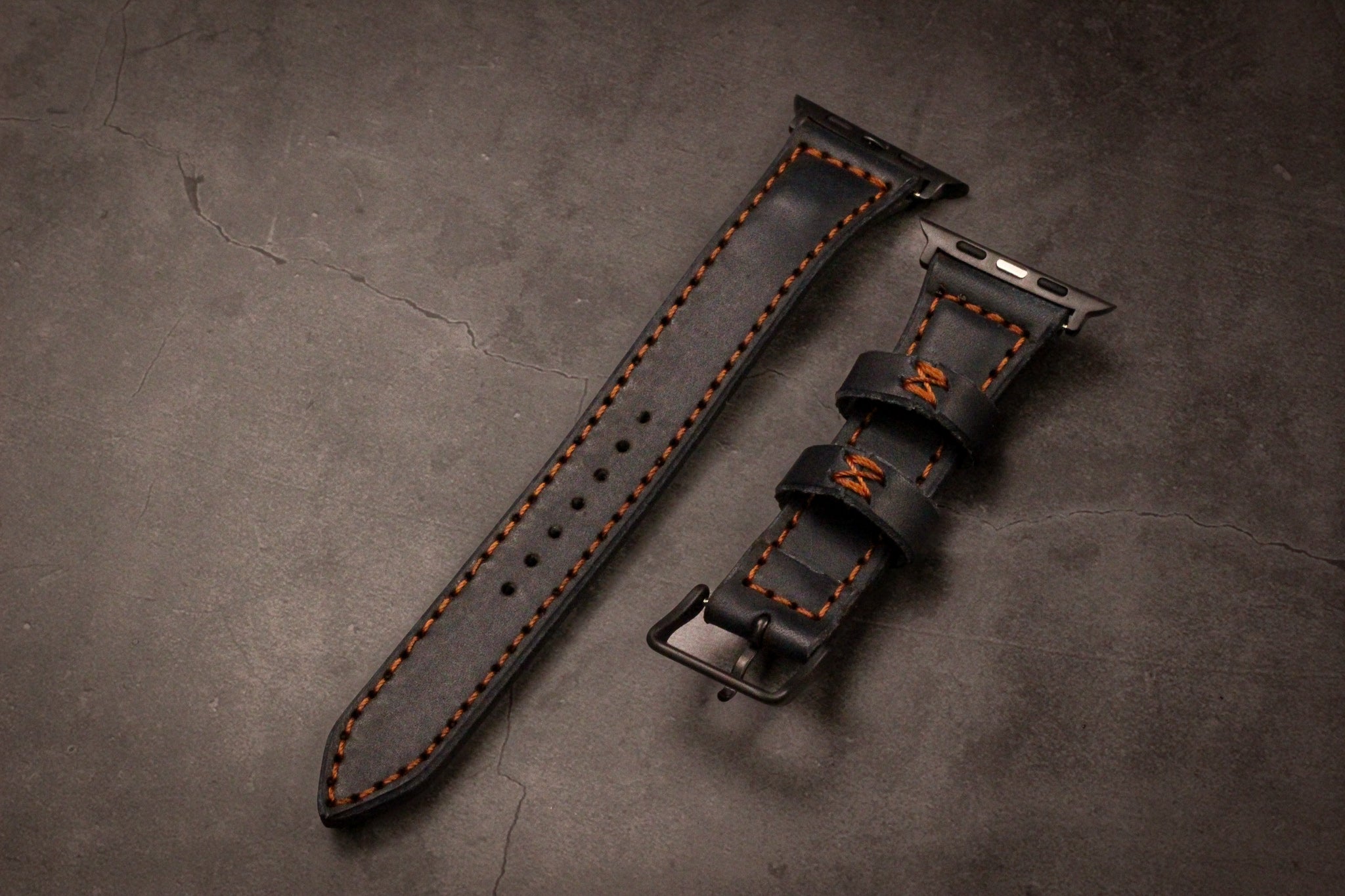 Classic Leather Apple Watch Band - Black Balmoral