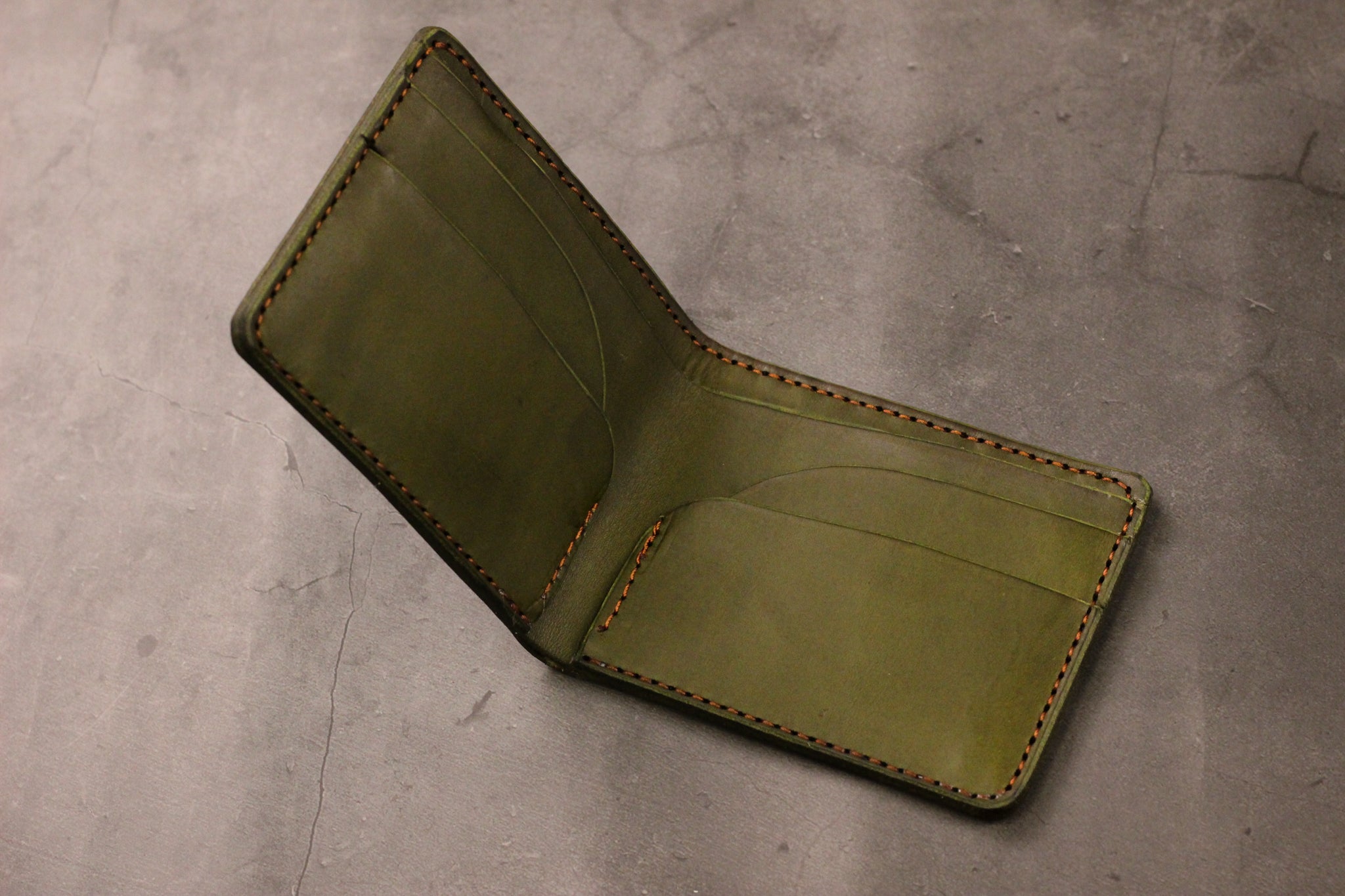 Leather 5 Pocket Wallet - Olive Green Minerva