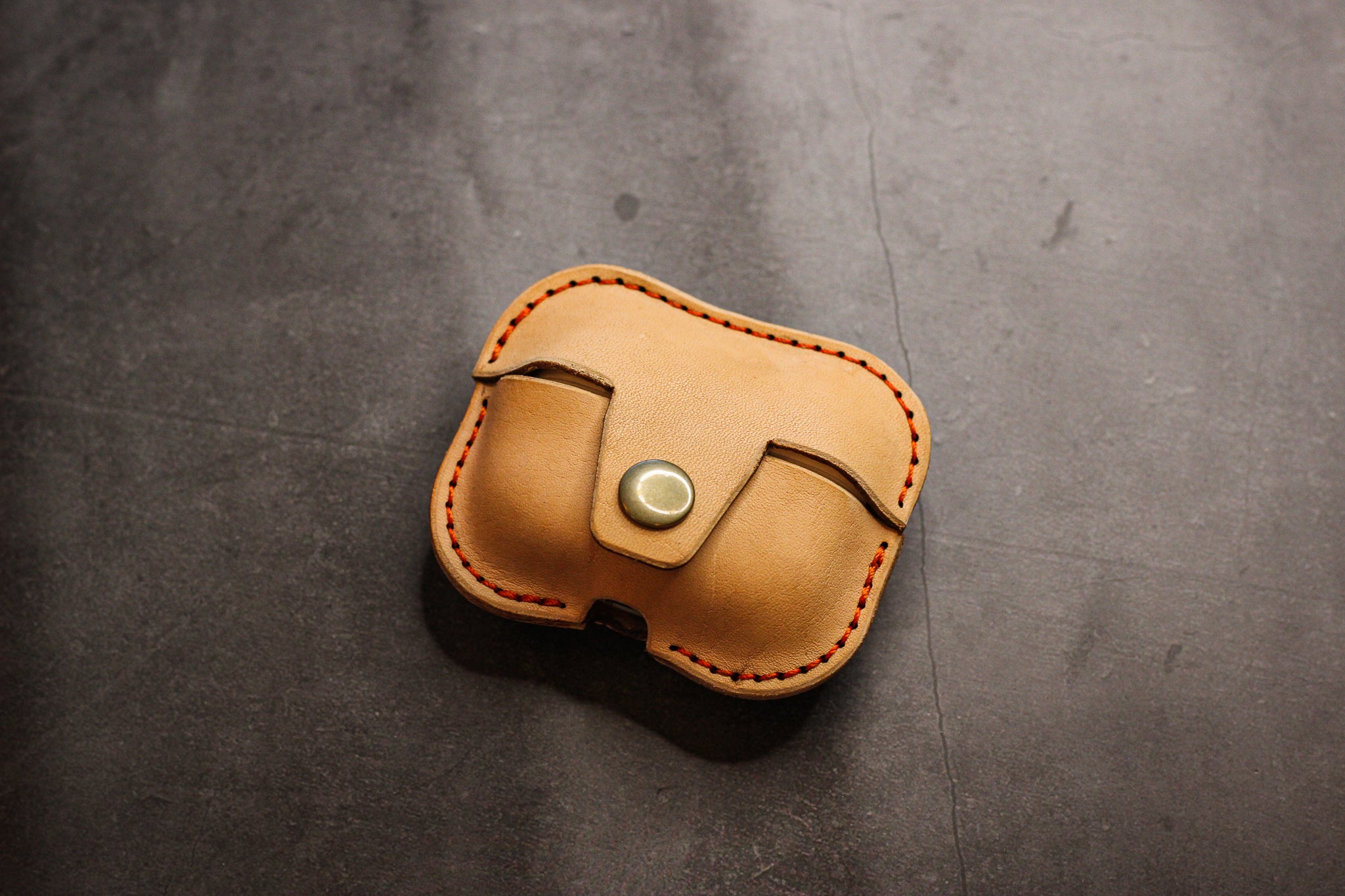 Leather AirPods Case - Natural Minerva