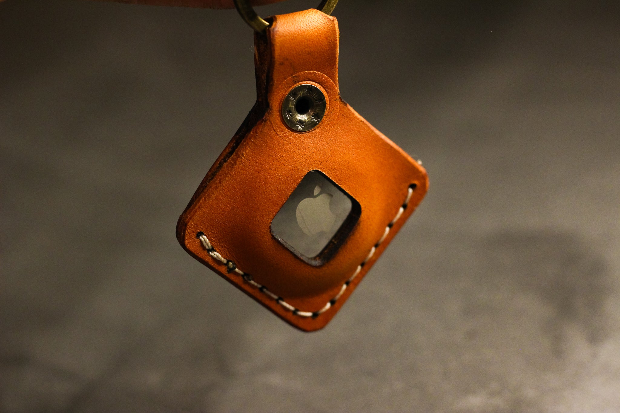 Leather AirTag Keychain - Olmo Minerva