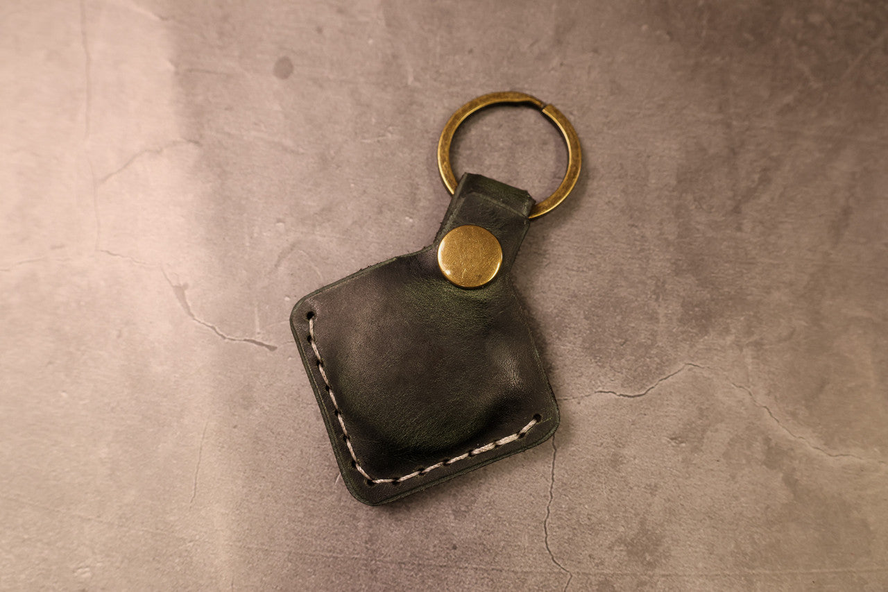 Leather AirTag Keychain - Evergreen