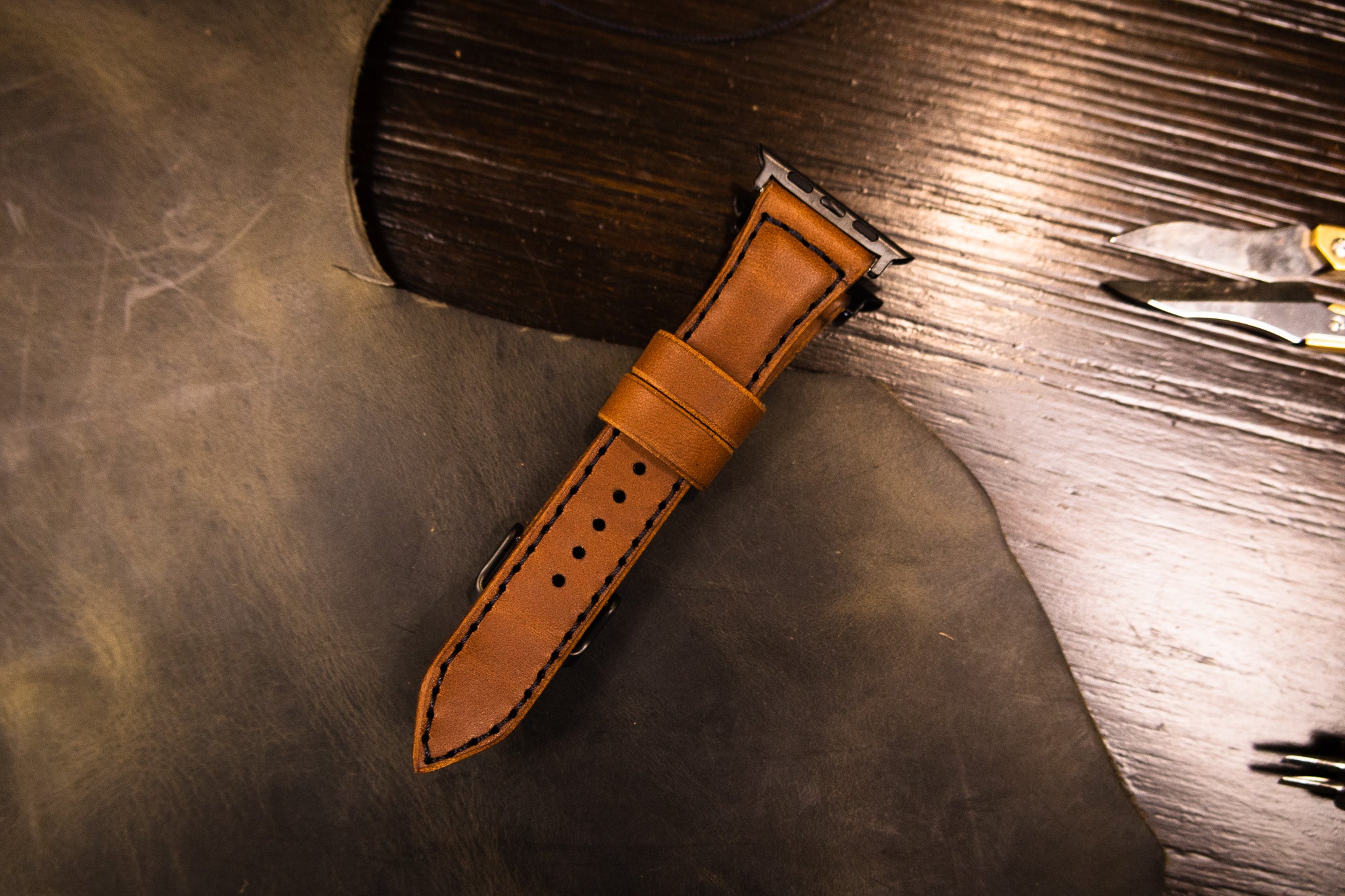 Classic Leather Apple Watch Band - Walnut Minerva
