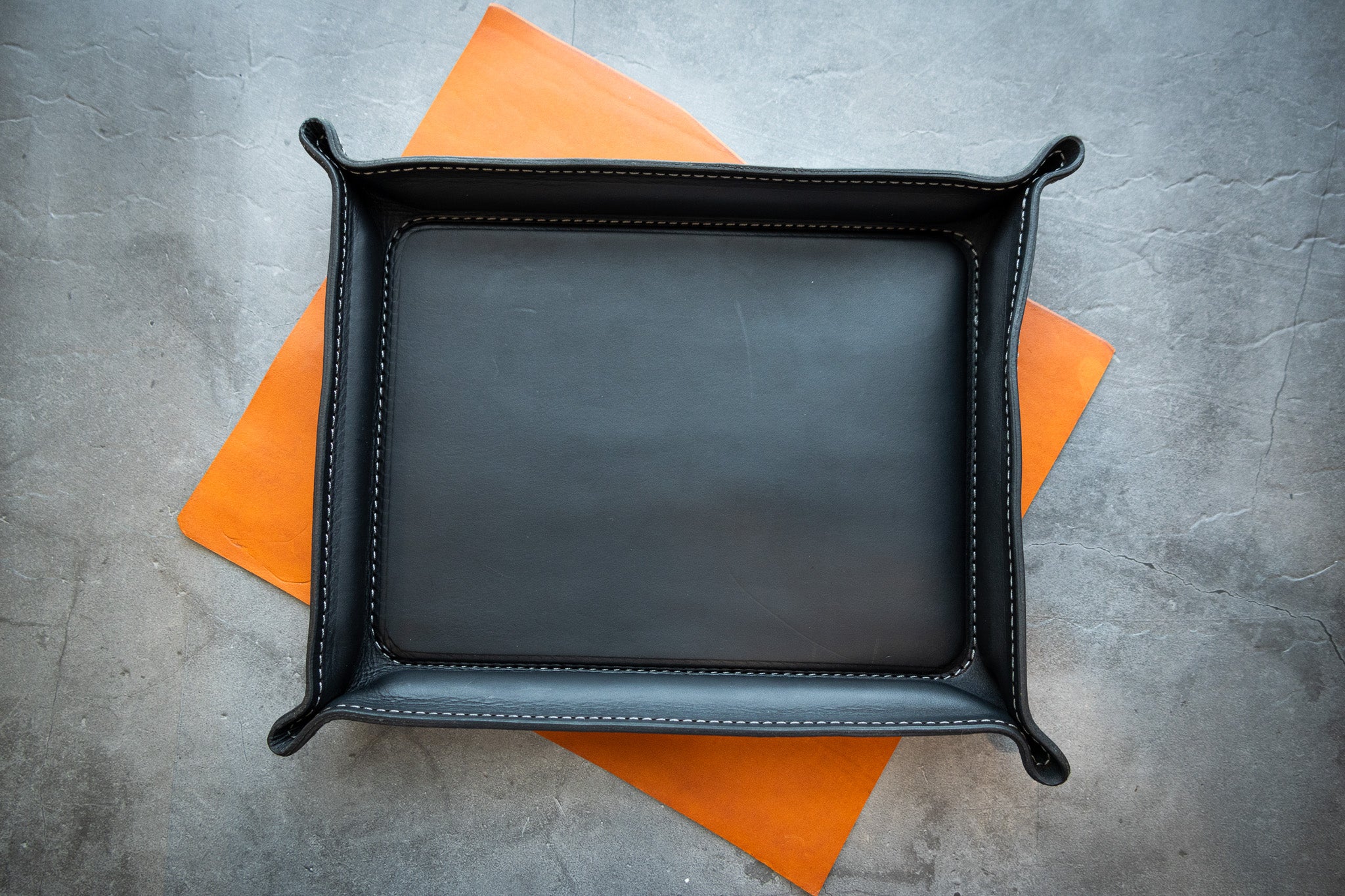 Luxury Leather Valet Tray - Black Balmoral