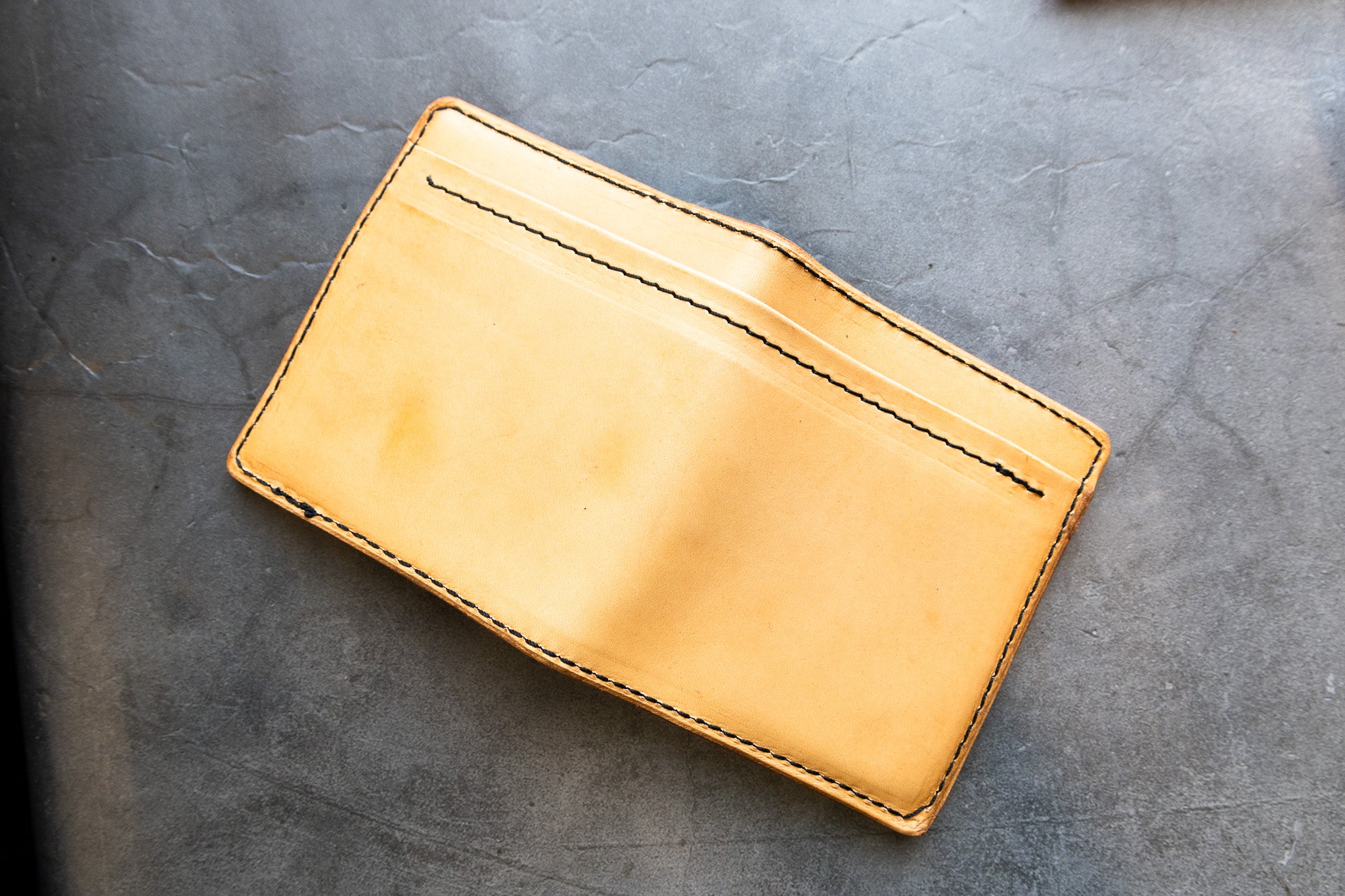 Leather Slim Minimalist Wallet - Natural Minerva