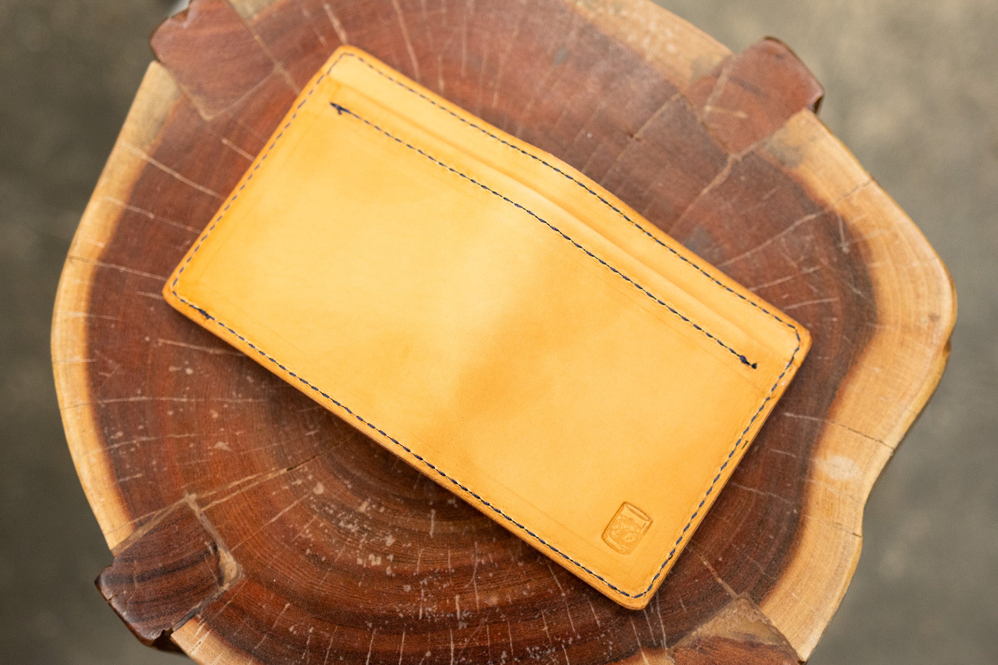 Leather Slim Minimalist Wallet - Natural Minerva