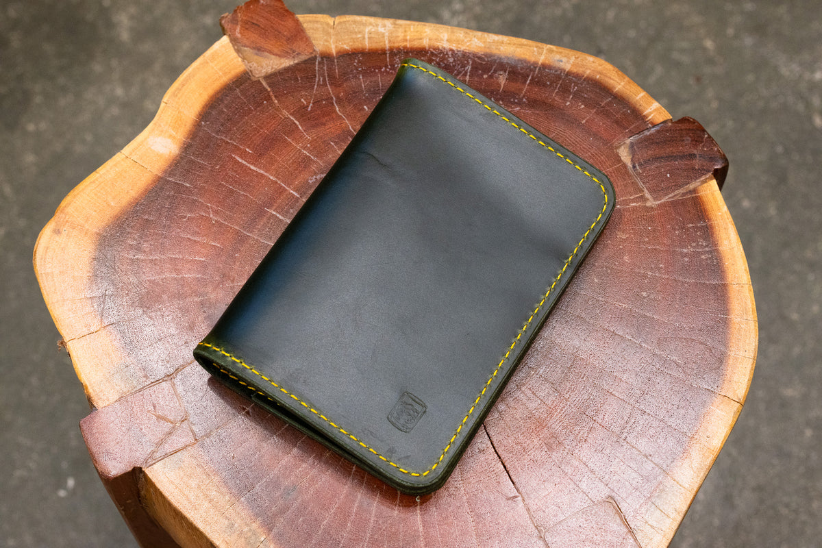 Leather Passport Wallet - Evergreen