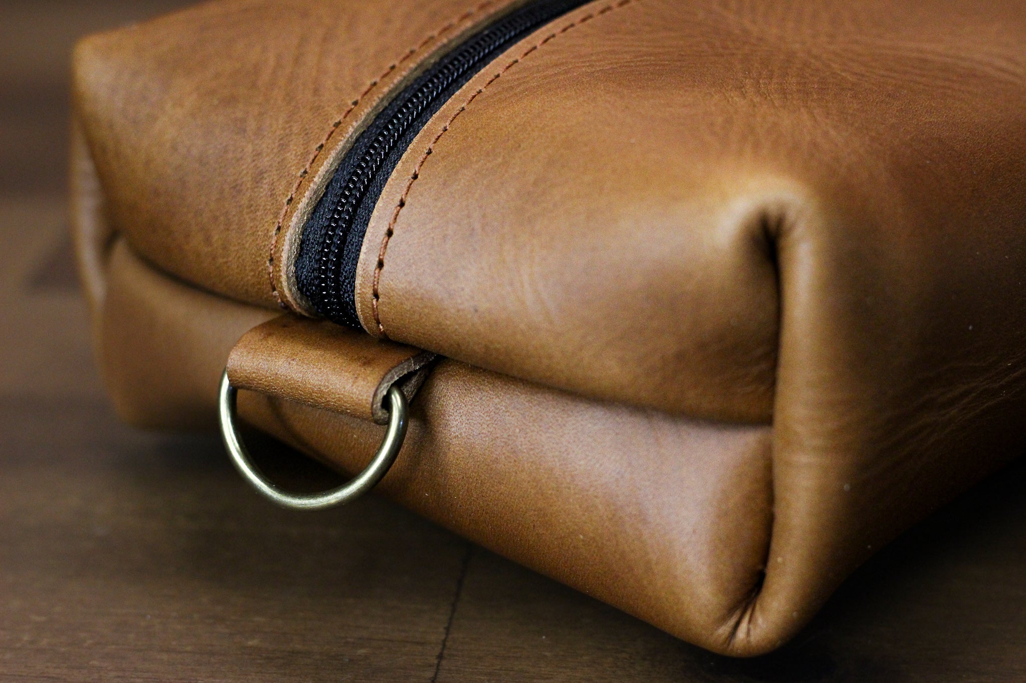 Leather Dopp Kit - Walnut Minerva