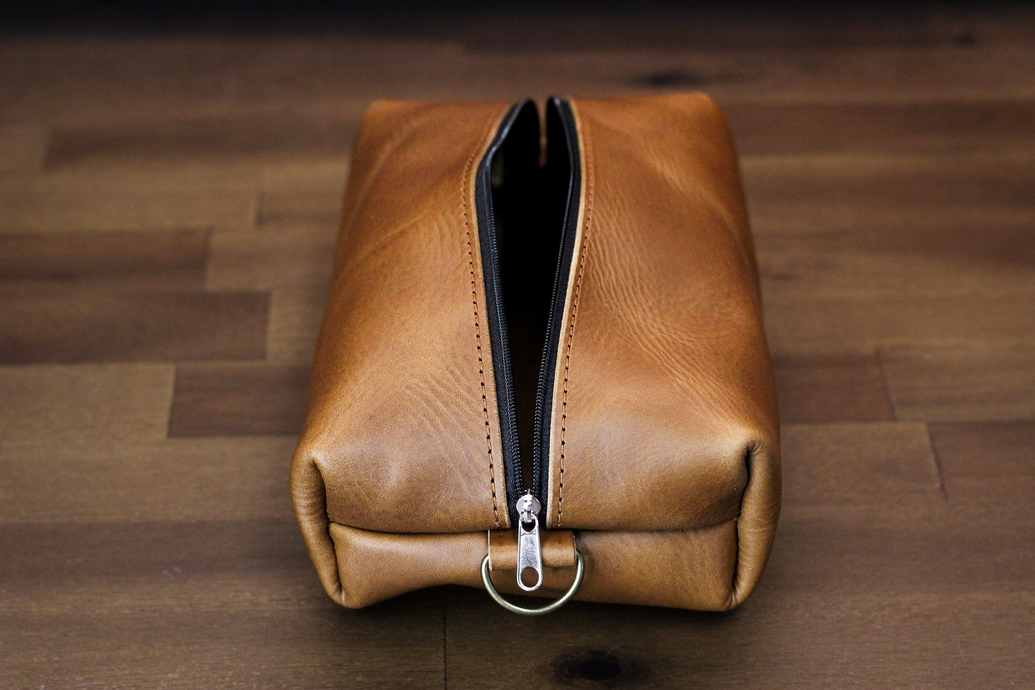 Leather Dopp Kit - Walnut Minerva