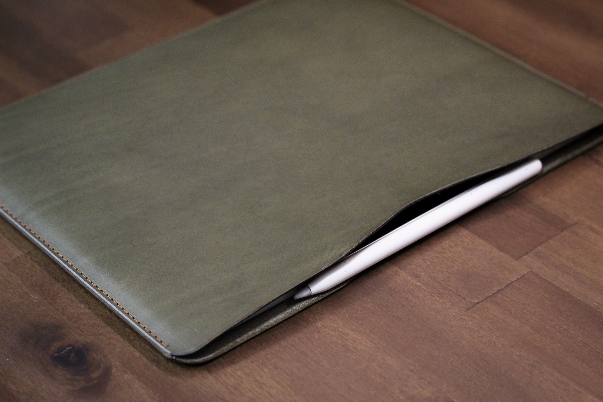 Leather iPad Sleeve - Grey Minerva