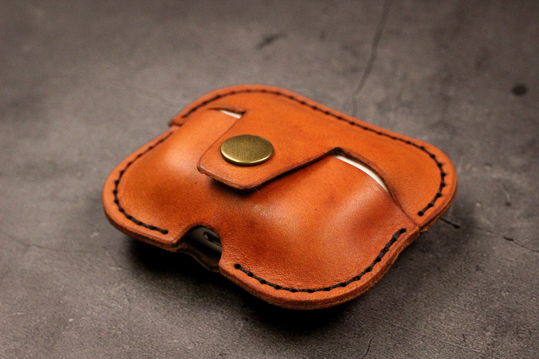 Leather AirPods Case - Olmo Minerva