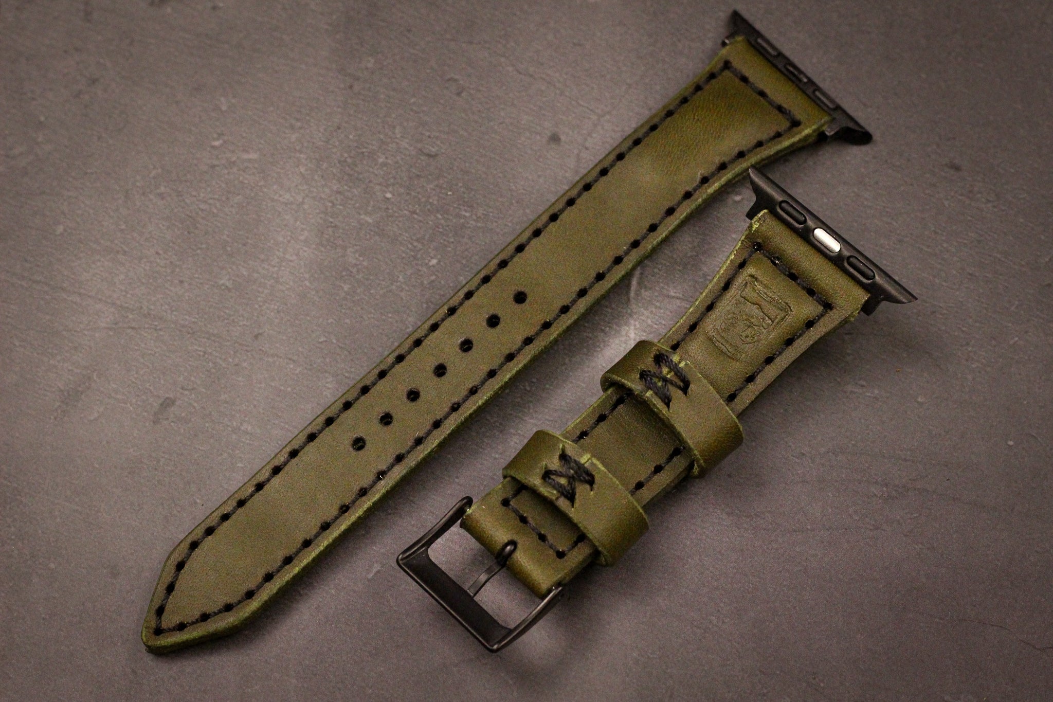 Classic Leather Apple Watch Band - Olive Green Minerva