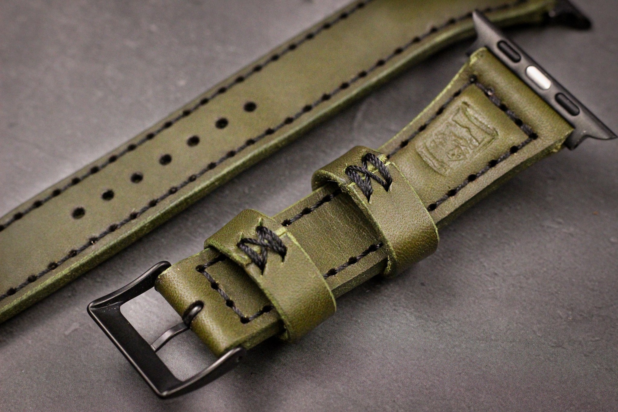 Classic Leather Apple Watch Band - Olive Green Minerva