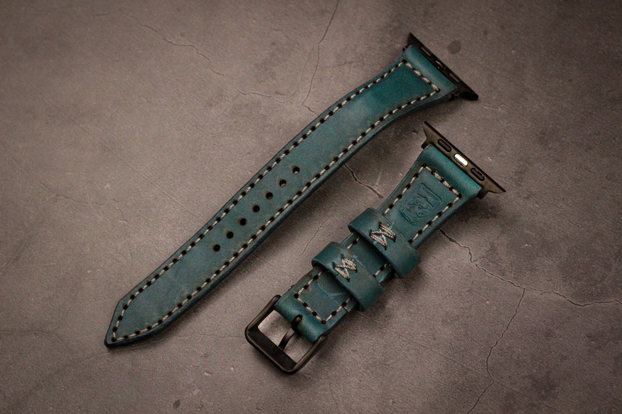 Classic Leather Apple Watch Band - Turquoise Minerva