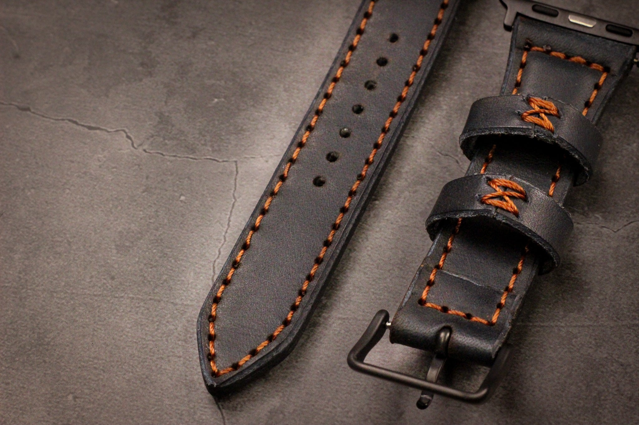 Classic Leather Apple Watch Band - Black Balmoral