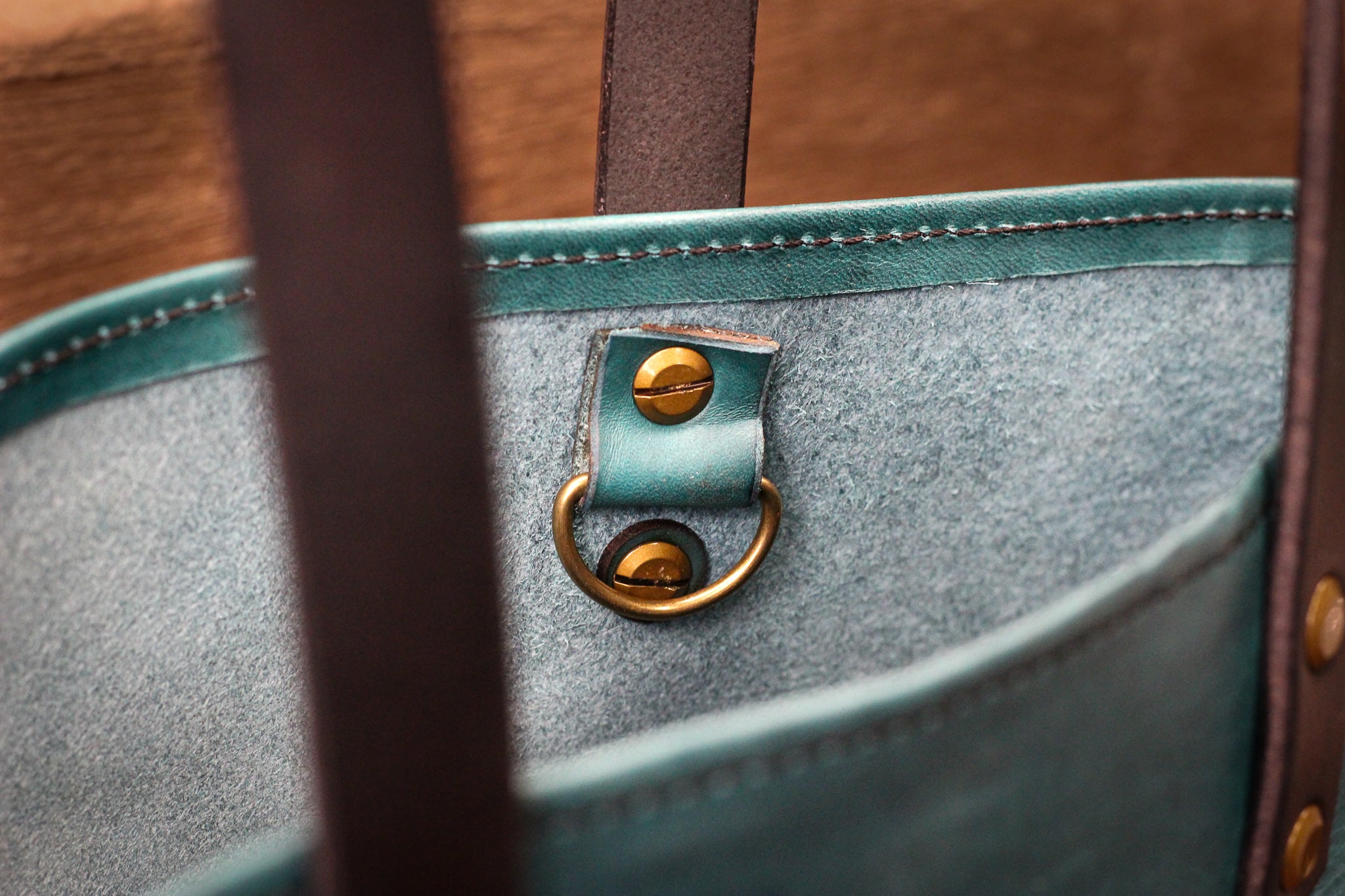 Single Panel Leather Tote Bag - Turquoise Minerva