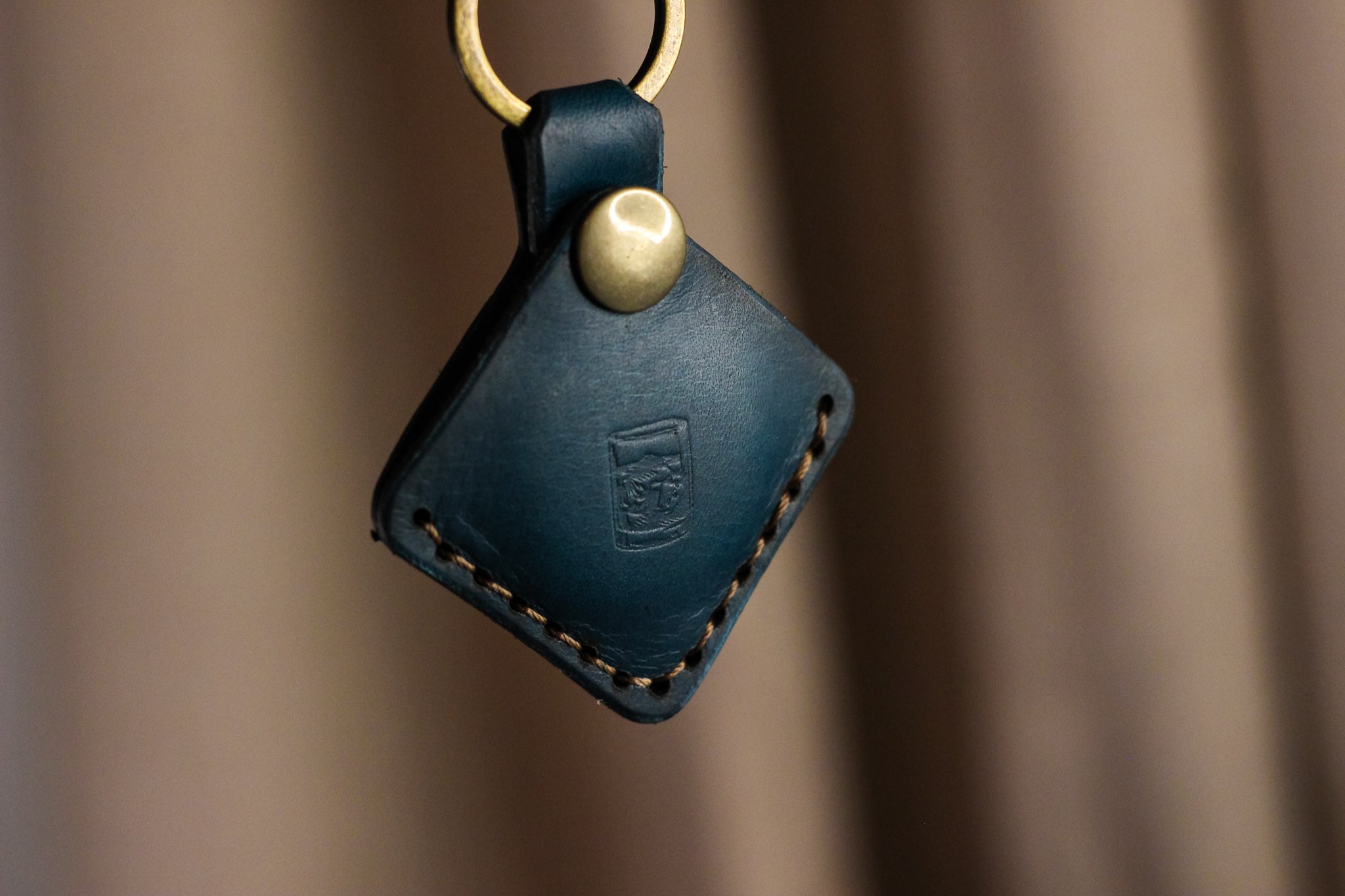 Leather AirTag Keychain - Turquoise Minerva