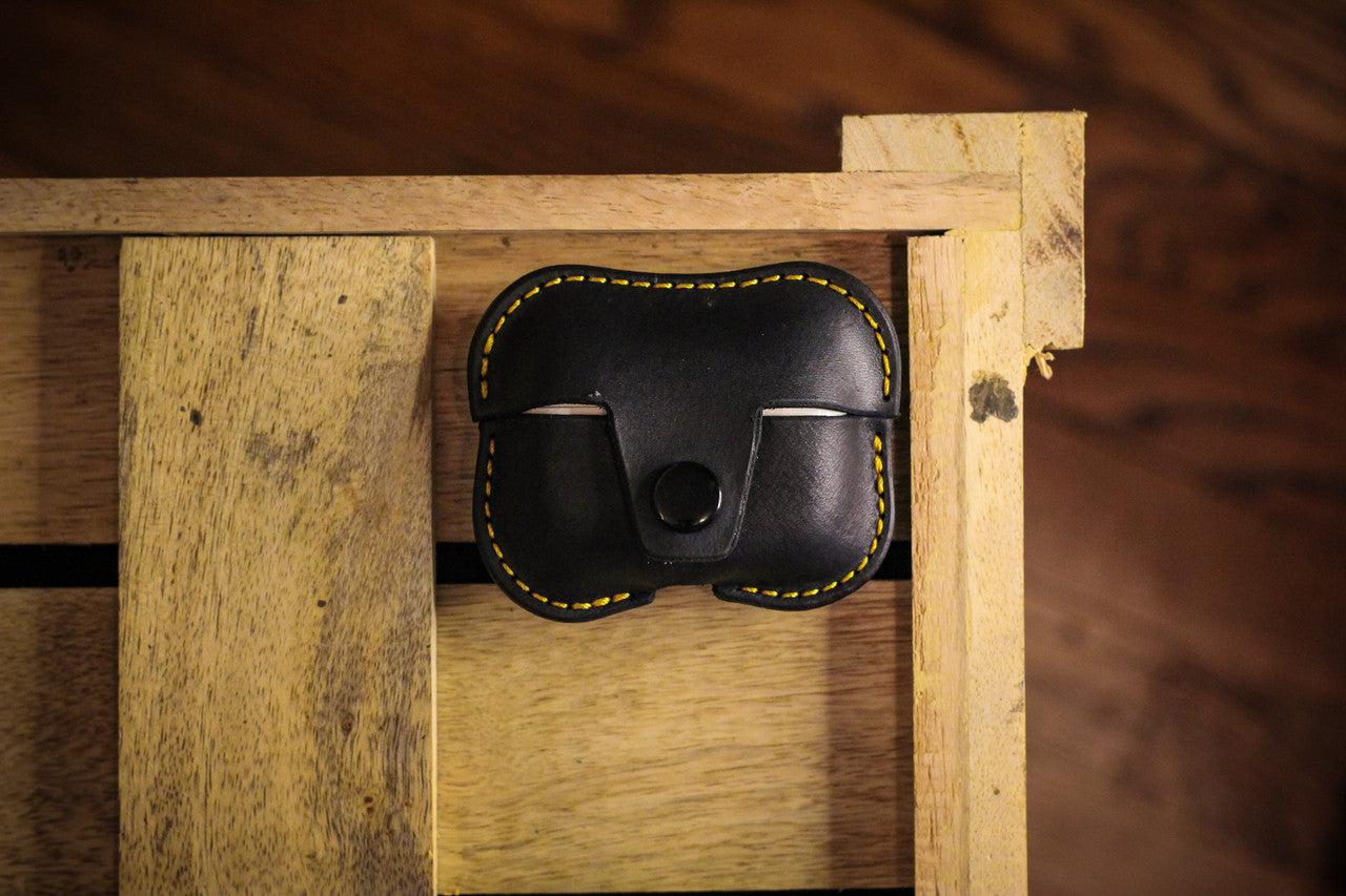 Leather AirPods 3 Case - Black Minerva