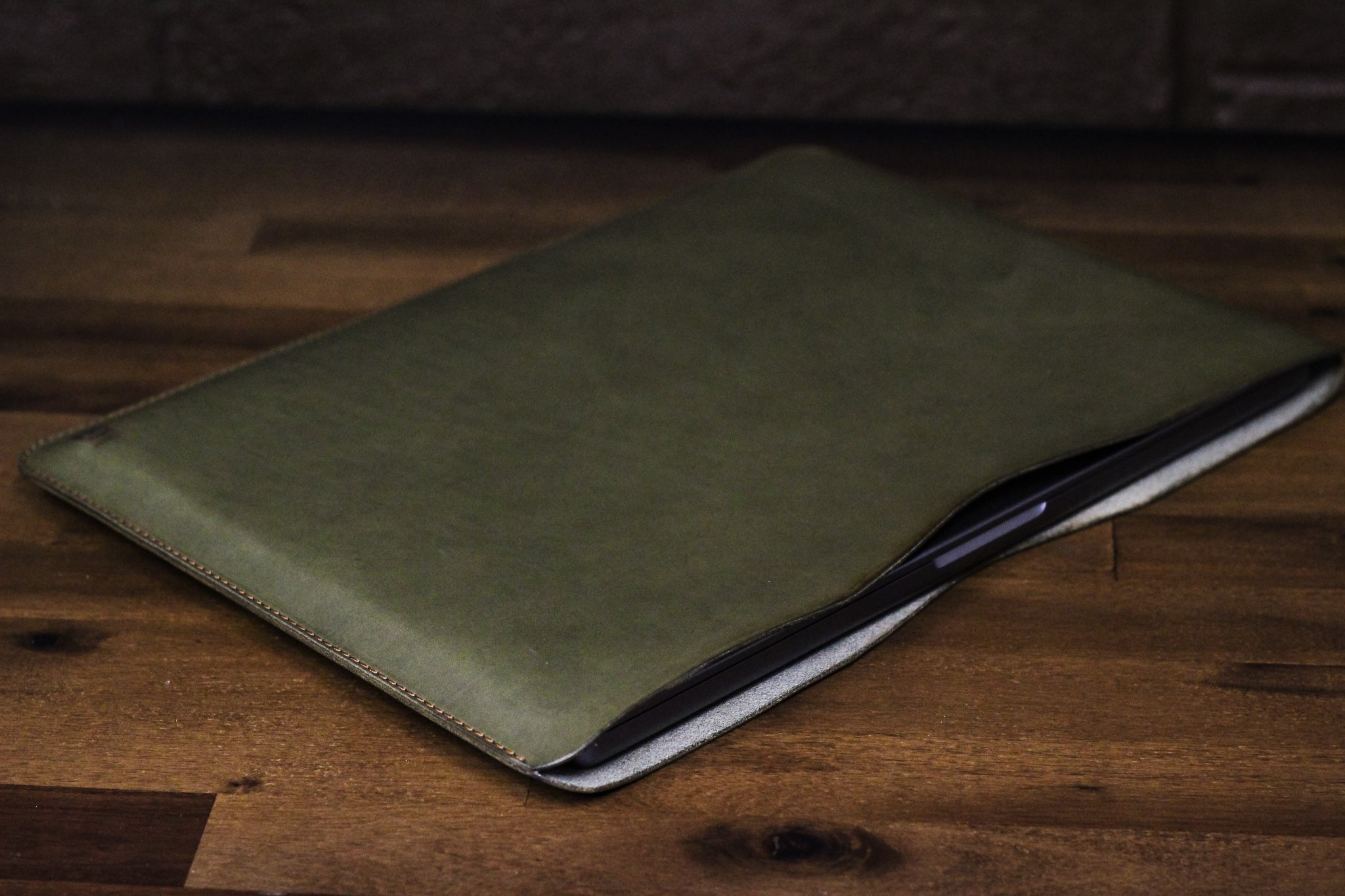 Leather MacBook Sleeve - Grey Minerva